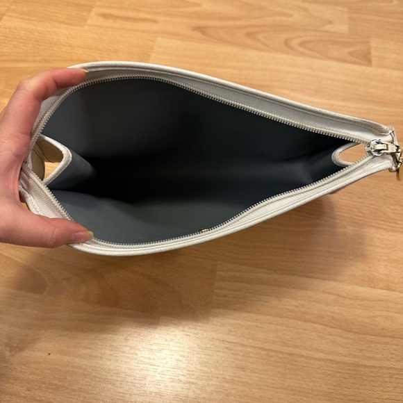 AUTHENTIC Christian Dior Vintage Honeycomb Monogram Zipper Clutch - Picture 4 of 8